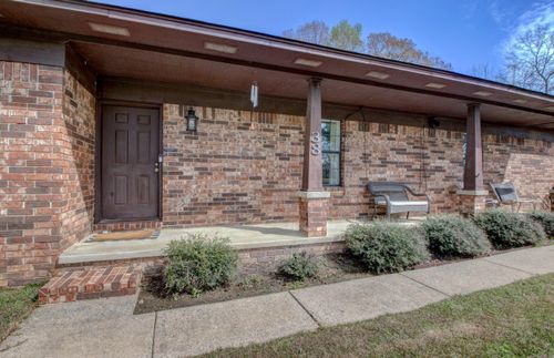 38 Country Wood St, Cabot, AR, 72023-3935 | Card Image