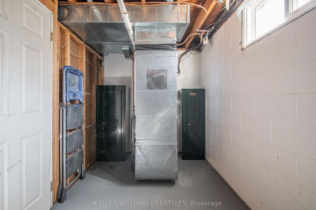 48 Union St, House other with 4 bedrooms, 2 bathrooms and 2 parking in Forest ON | Image 23
