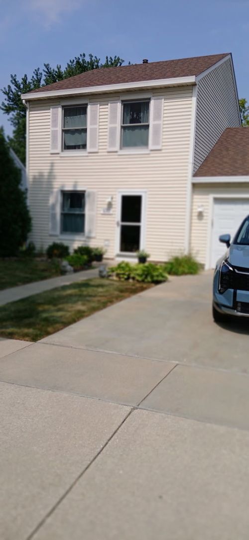 630 Hobart Dr, South Elgin, IL, 60177-3047 | Card Image
