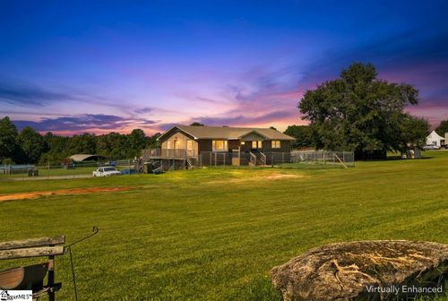 1055 Little Mountain Road, wellford, SC, 29385-9022 | Card Image