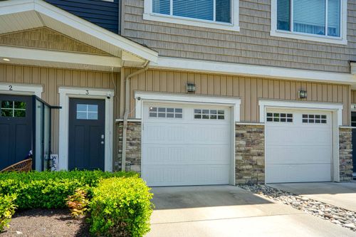 3-34230 Elmwood Dr, Abbotsford, BC, V2S0J1 | Card Image