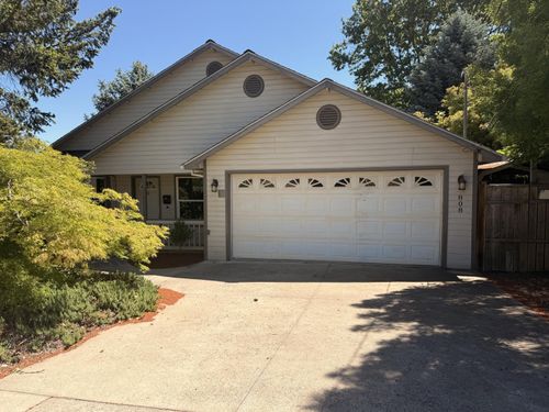 808 N Keene Way Drive, Medford, OR, 97504 | Card Image
