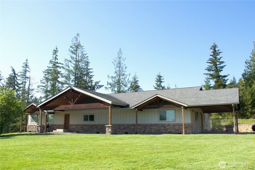 615 George Taylor Rd, Silverlake, WA, 98645-9761 | Card Image