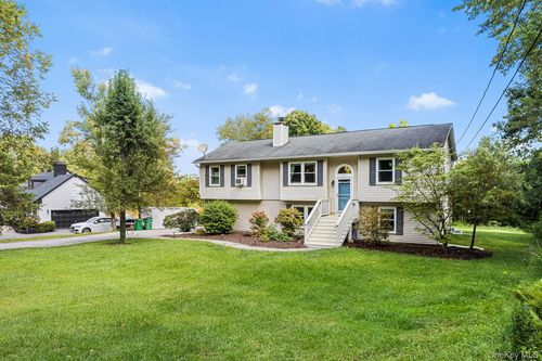 26 Hickman Dr, East Fishkill, NY, 12533-5006 | Card Image