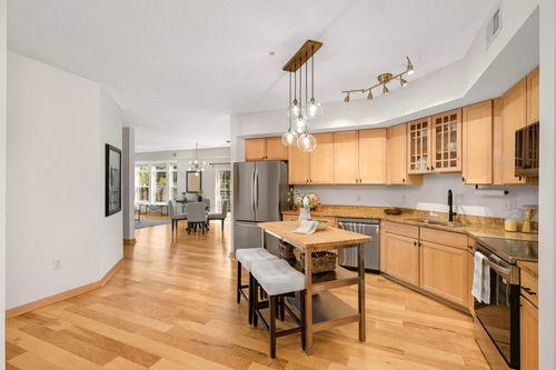 a204-4132 Vernon Ave S, Saint Louis Park, MN, 55416-5172 | Card Image