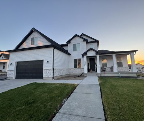 645 S Garden Dr, Providence, UT, 84332-8507 | Card Image