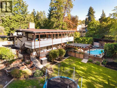 2475 Dunsmuir Rd, Kelowna, BC, V1W2V2 | Card Image