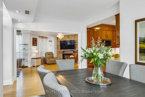 2804-3880 Duke Of York Blvd, Mississauga, ON, L5B4M7 | Card Image