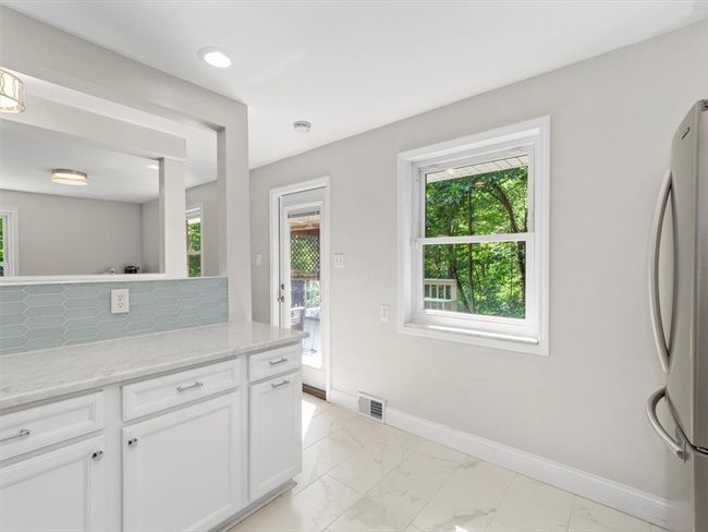 5070 University Blvd, House other with 3 bedrooms, 2 bathrooms and 6 parking in Coraopolis PA | Image 17