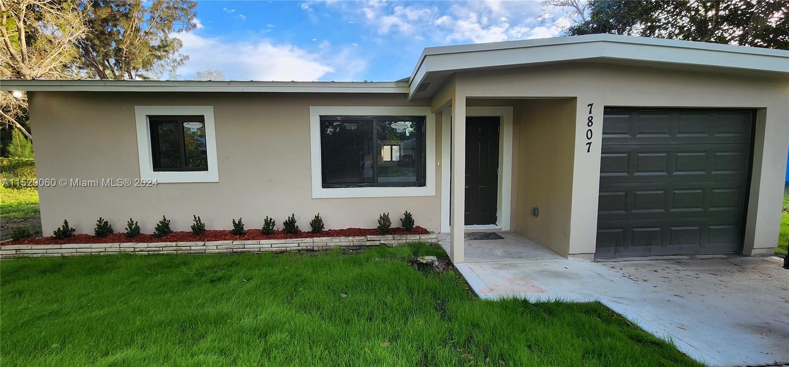Holopaw Ave, Fort Pierce, FL 34951