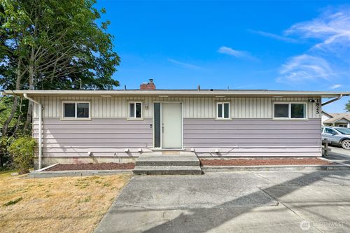 1825 E Sunset Dr, Bellingham, WA, 98226-5648 | Card Image