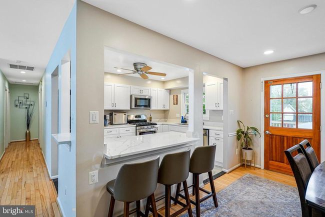 106 N Harrison Rd, House other with 5 bedrooms, 3 bathrooms and null parking in STERLING VA | Image 4