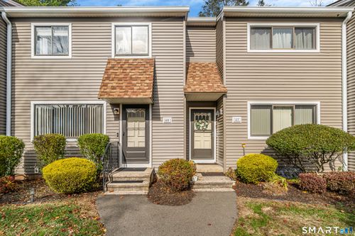 40-40 Orangewood W, Derby, CT, 06418-2615 | Card Image