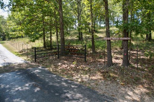 93 W Wind Way, Squires, MO, 65755-7839 | Card Image