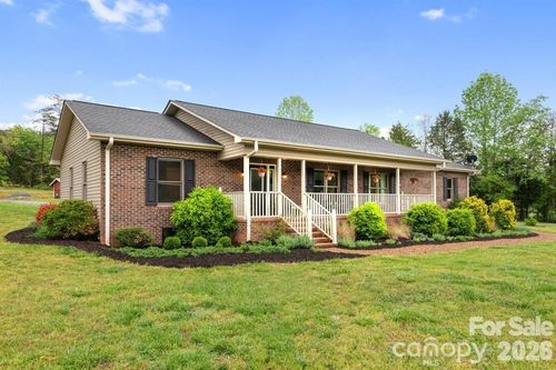 1091 Bill Collins Rd, Columbus, NC, 28722-5516 | Card Image