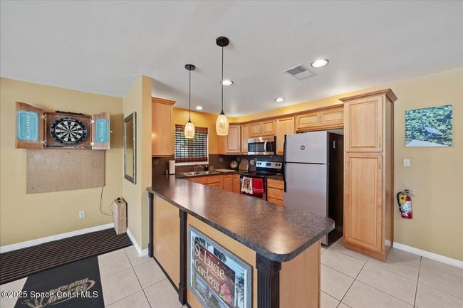 809 - 201 Saint Lucie Ln, Condo with 2 bedrooms, 2 bathrooms and null parking in Cocoa Beach FL | Image 31