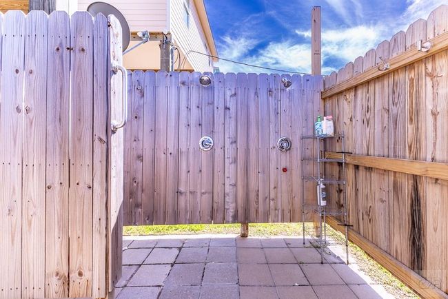 13111 Buccaneer Pkwy, House other with 3 bedrooms, 2 bathrooms and 1 parking in Freeport TX | Image 39
