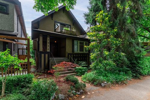 1924 Kitchener St, Vancouver, BC, V5L2W7 | Card Image