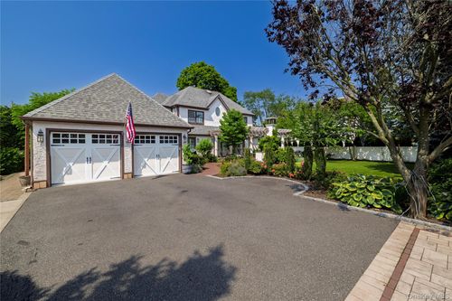 7 Yorkshire Road, Hempstead, NY, 11570 | Card Image