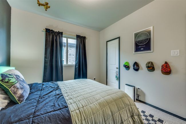 Bedroom in front | Image 17