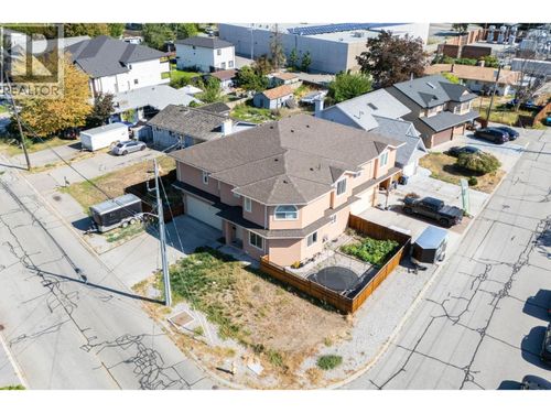 102-297 Waterford Ave, Penticton, BC, V2A6V5 | Card Image