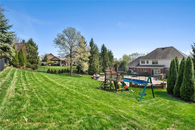 205 Erin Dr, House other with 5 bedrooms, 5 bathrooms and 3 parking in Cranberry Twp PA | Image 38