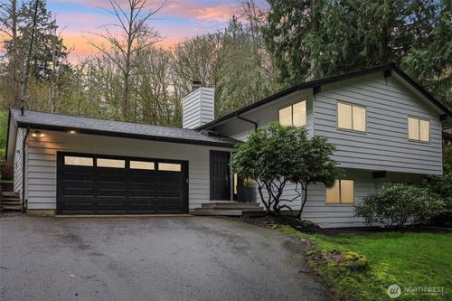 28 211th Place Se, Sammamish, WA, 98074 | Card Image
