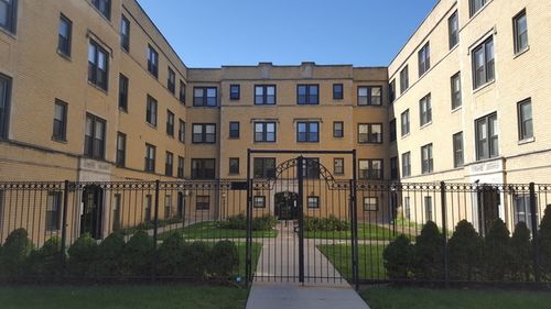 apt-2w-5150 N Avers Ave, Chicago, IL, 60625-6039 | Card Image