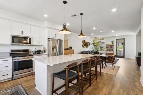323 Solares St, Camarillo, CA, 93010-7801 | Card Image