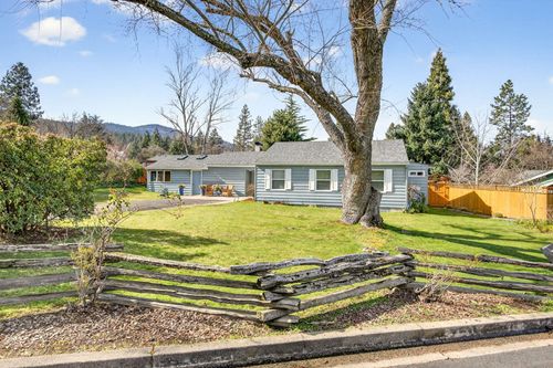 965 Park St, Ashland, OR, 97520-3592 | Card Image