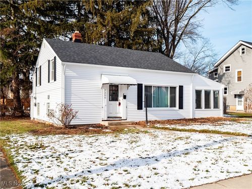 2200 Carabel Ave, Lakewood, OH, 44107-5706 | Card Image