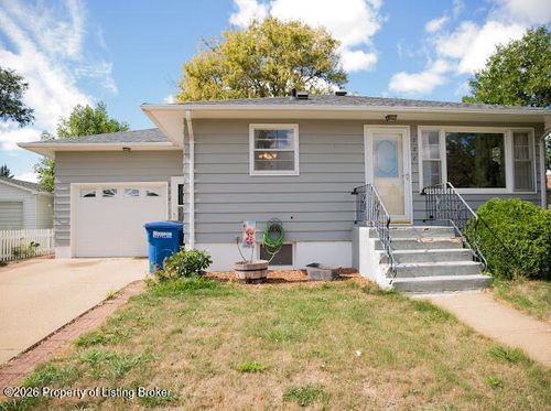 228 S Main Ave, Dickinson, ND, 58601-5737 | Card Image