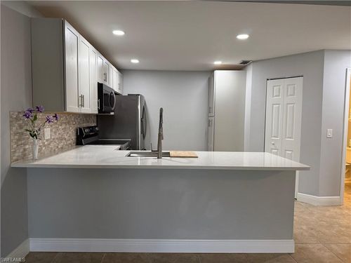 6331 Royal Woods Dr, FORT MYERS, FL, 33908-6141 | Card Image