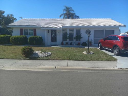 1002 Oakleaf Blvd, Bradenton, FL, 34208-8042 | Card Image