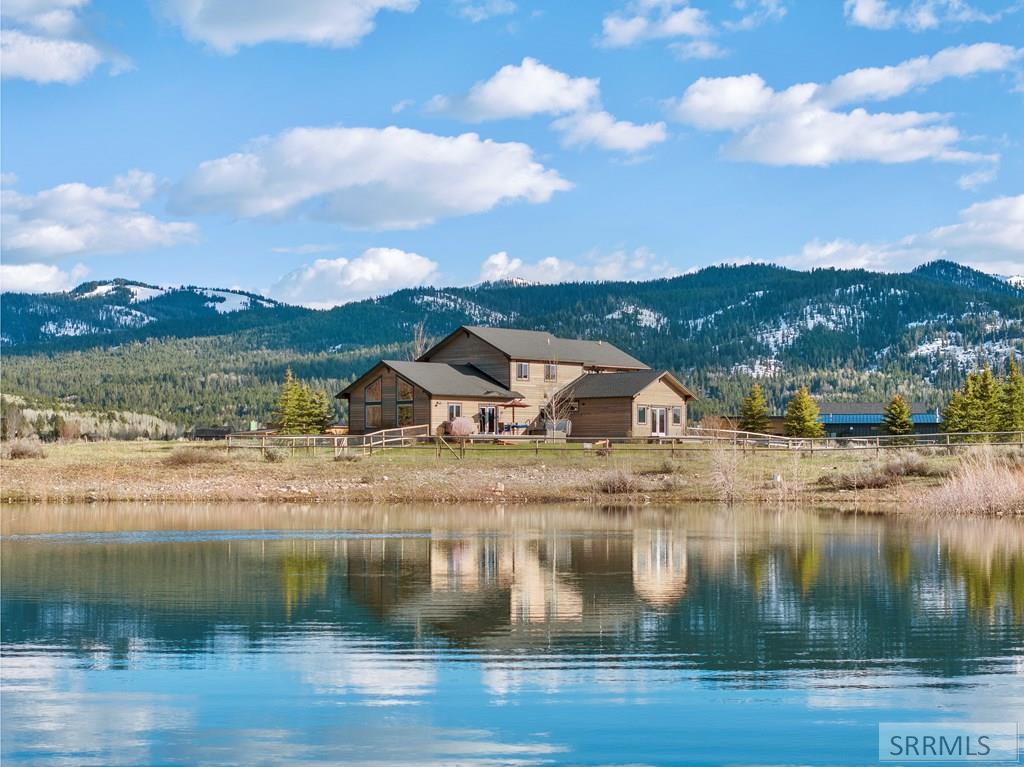 Nesting Eagles Loop, Victor, ID 83455