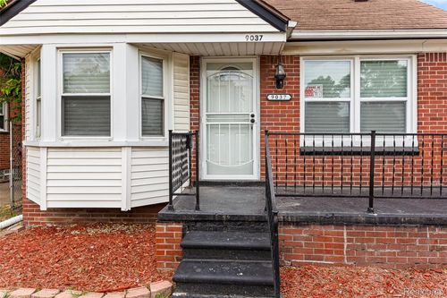9037 Longacre St, Detroit, MI, 48228-1903 | Card Image