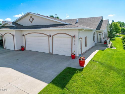 1959 Mesquite Loop, Bismarck, ND, 58503-0199 | Card Image