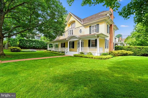 3700 Underwood St, Chevy Chase, MD, 20815-4106 | Card Image