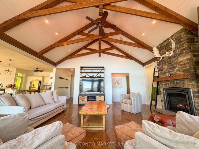 14 Charles Ave, House other with 5 bedrooms, 3 bathrooms and 6 parking in McKellar ON | Image 6