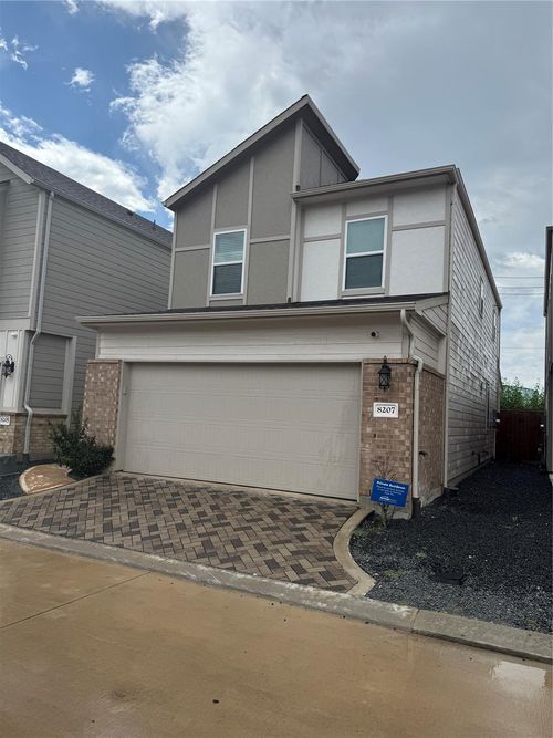 8207 Rising Stream Dr, Houston, TX, 77063-1456 | Card Image