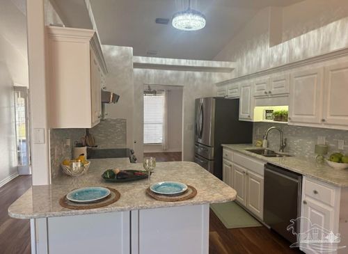 1014 Steel Ct, Milton, FL, 32583-7802 | Card Image