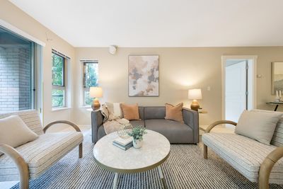 307 - 9319 University Cres, Condo with 3 bedrooms, 2 bathrooms and 1 parking in Burnaby BC | Image 3