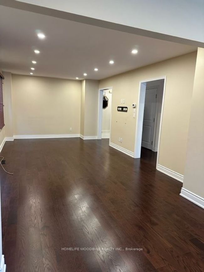 MAIN - 210 Ecclestone Dr, House other with 4 bedrooms, 3 bathrooms and 1 parking in Brampton ON | Image 19