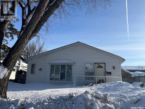 1830 Av B N, Saskatoon, SK, S7L1H5 | Card Image