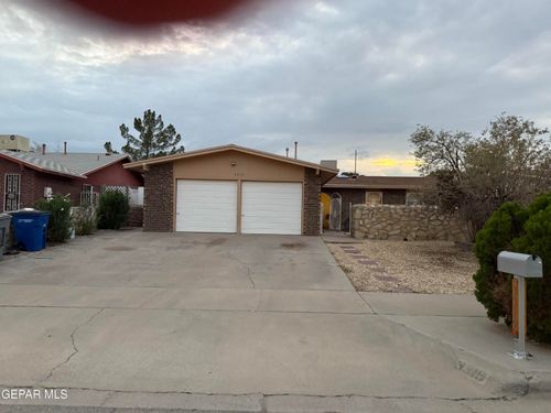 3319 Menard Ln, El Paso, TX, 79936-1912 | Card Image
