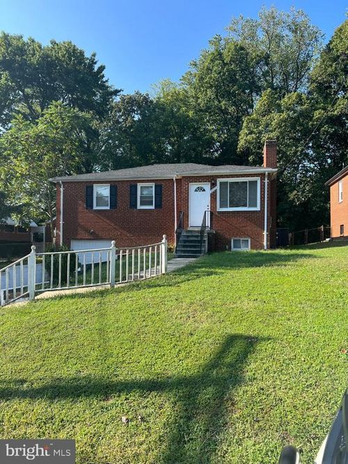 3733 Portal Ave, TEMPLE HILLS, MD, 20748-4839 | Card Image