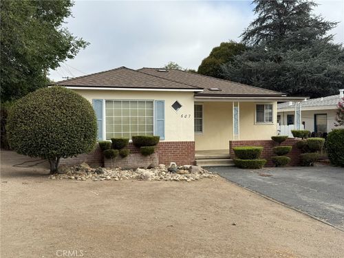 607 30th St, Paso Robles, CA, 93446-1209 | Card Image