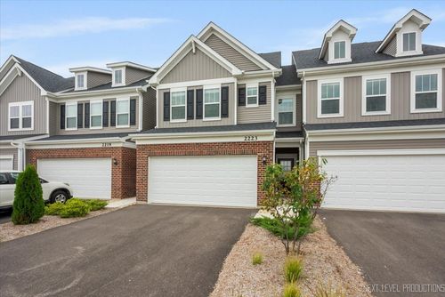 2223 Ryegrass Ln, Bolingbrook, IL, 60490-5668 | Card Image
