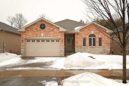 147 Springdale Dr, Lindsay, ON, K9V0N1 | Card Image