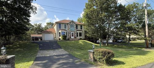 348 Clicko Ln, East Stroudsburg, PA, 18301-7230 | Card Image